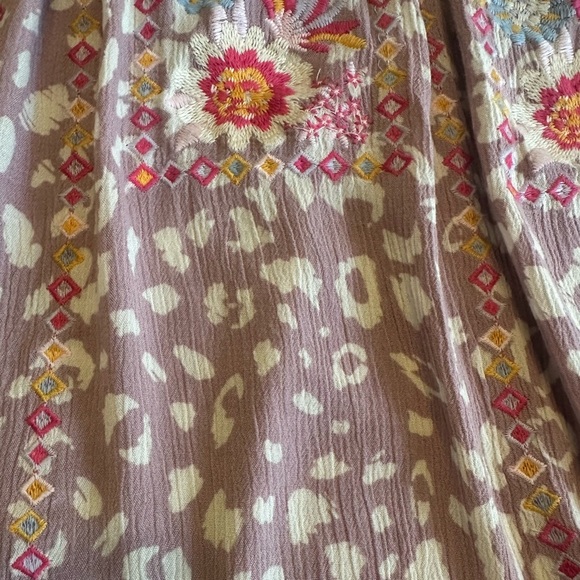 Savanna Jane | Leopard Embroidered Blouse, Lavender, Size L - Picture 6 of 10